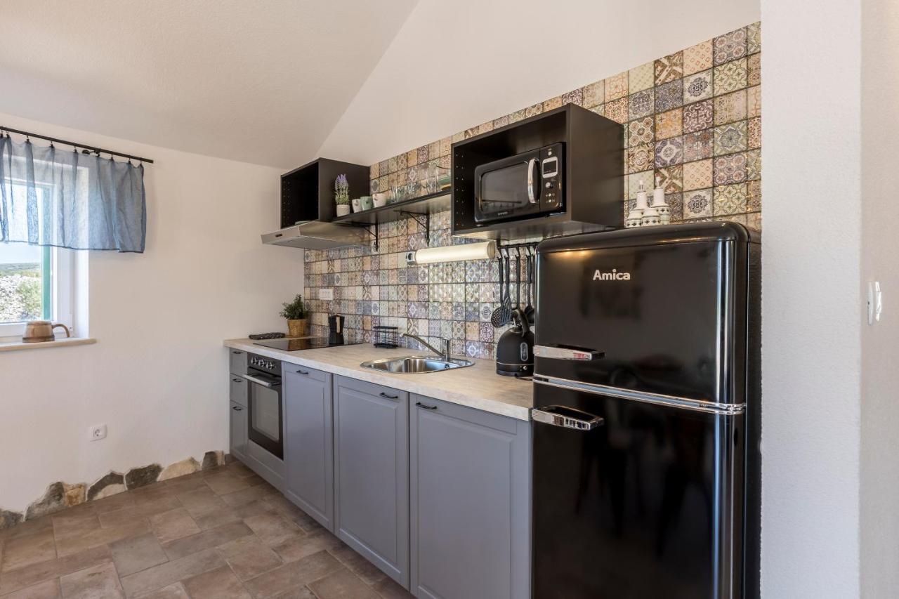 Island Getaway - Heritage House Mirce Esterno foto