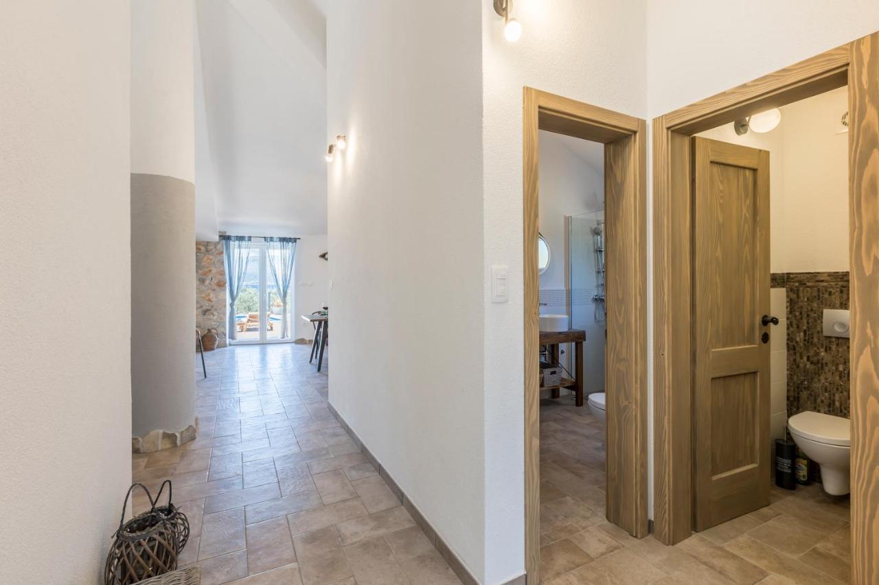 Island Getaway - Heritage House Mirce Esterno foto
