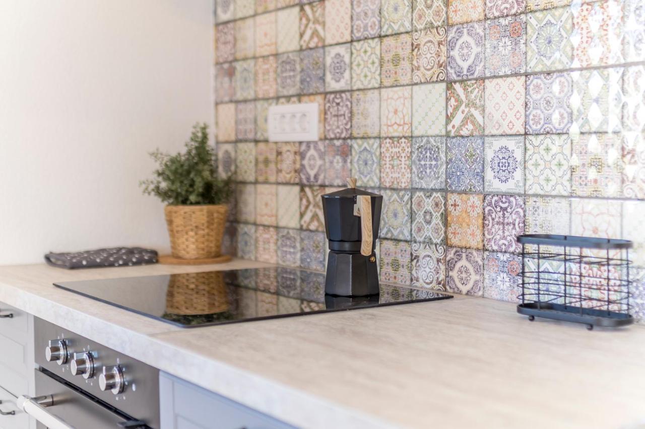 Island Getaway - Heritage House Mirce Esterno foto