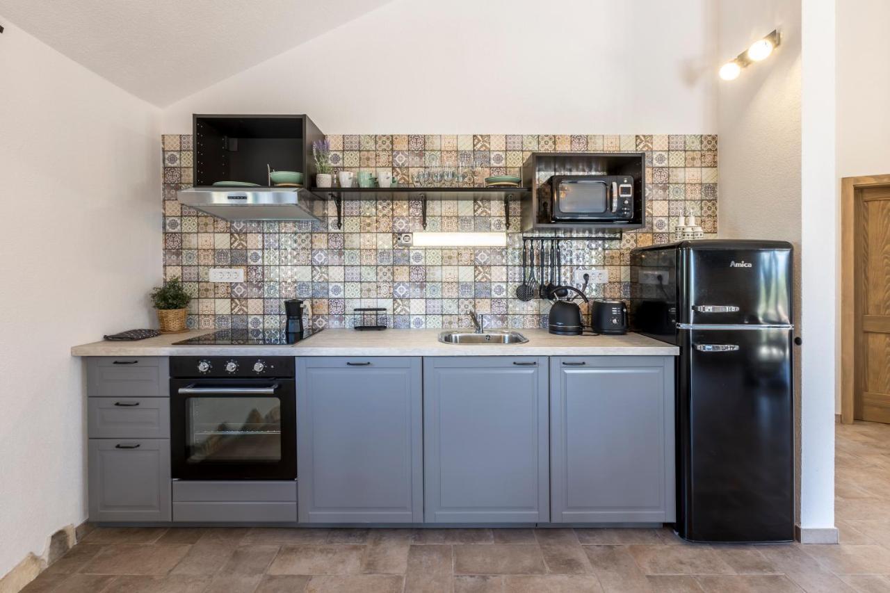 Island Getaway - Heritage House Mirce Esterno foto