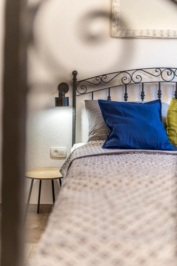 Island Getaway - Heritage House Mirce Esterno foto