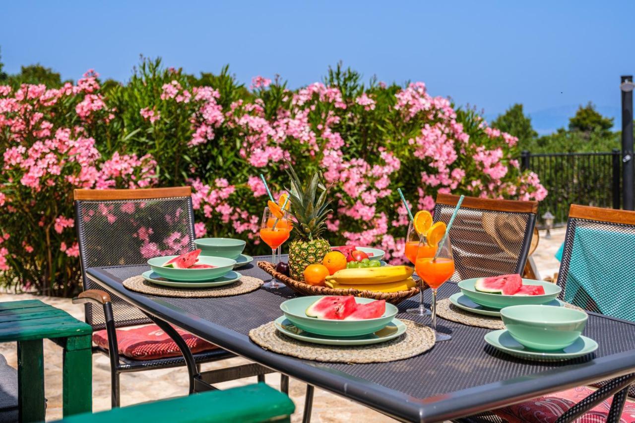 Island Getaway - Heritage House Mirce Esterno foto