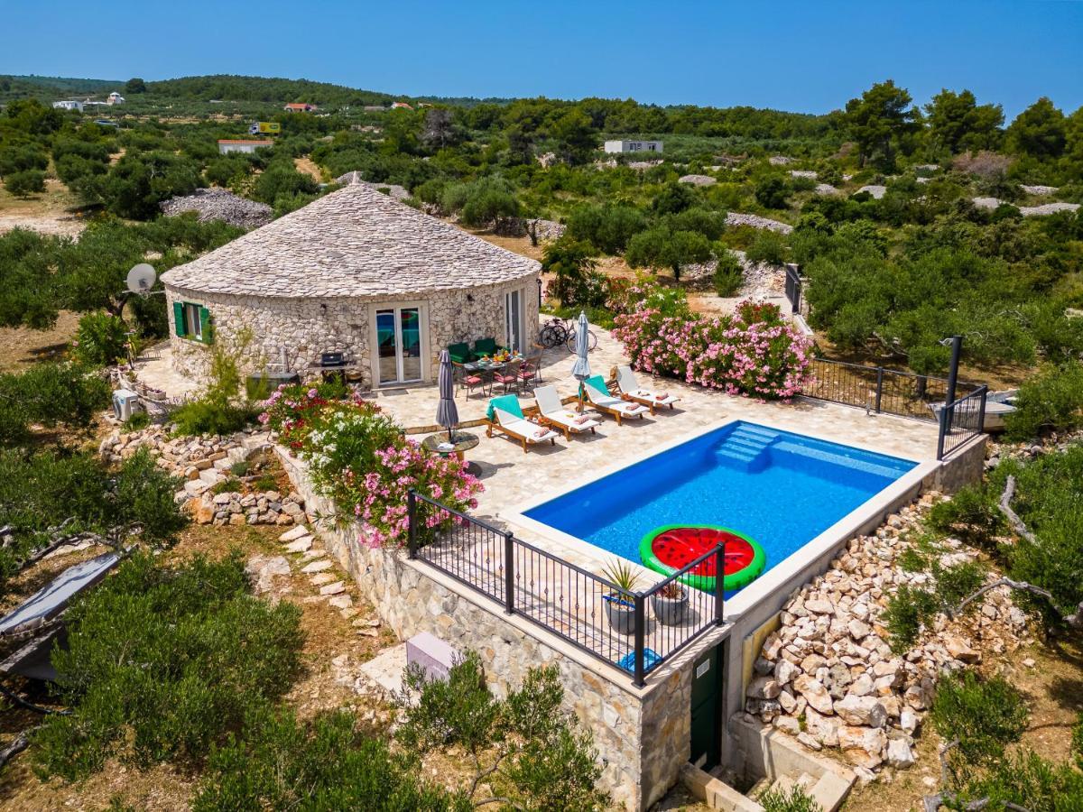 Island Getaway - Heritage House Mirce Esterno foto