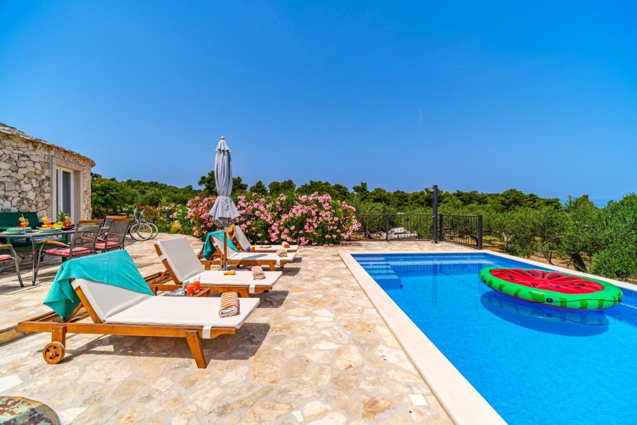 Island Getaway - Heritage House Mirce Esterno foto