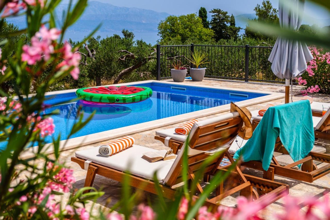 Island Getaway - Heritage House Mirce Esterno foto