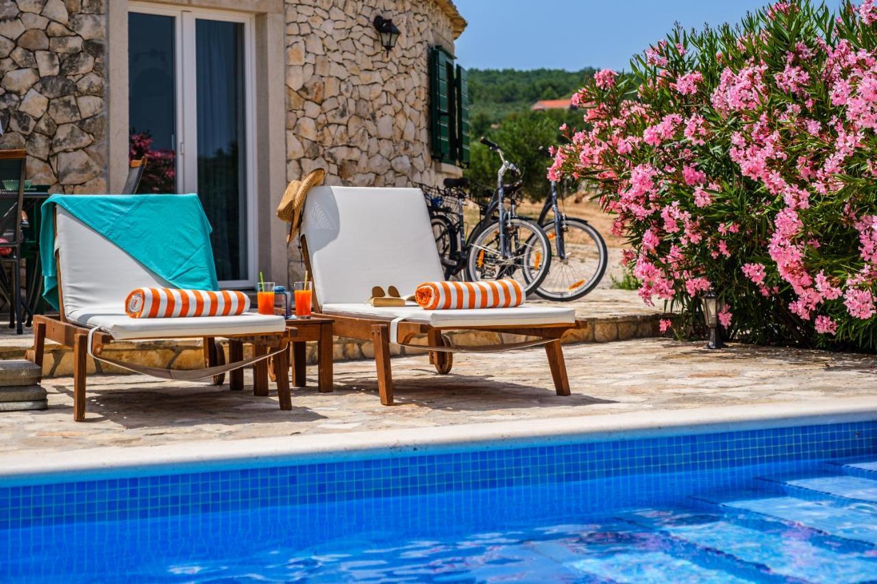 Island Getaway - Heritage House Mirce Esterno foto