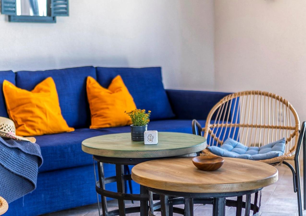 Island Getaway - Heritage House Mirce Esterno foto