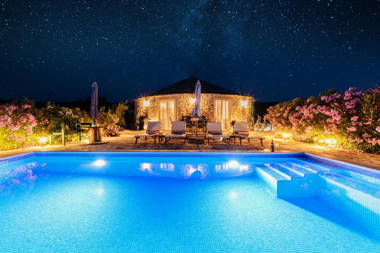 Island Getaway - Heritage House Mirce Esterno foto